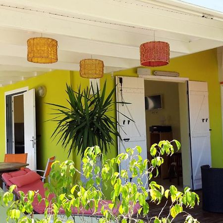Mini-Villa Entre Montagne Et Mer Goyave Екстер'єр фото